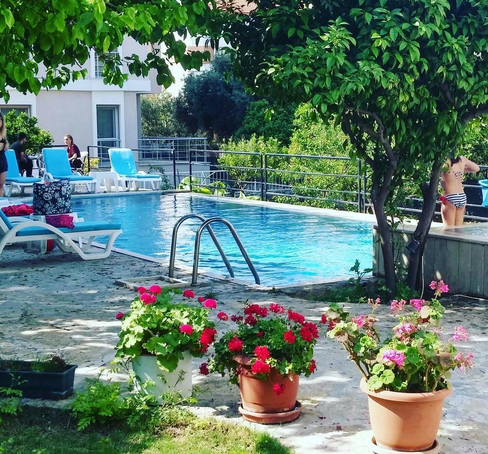 Parla Apart Hotel Cesme Exterior photo